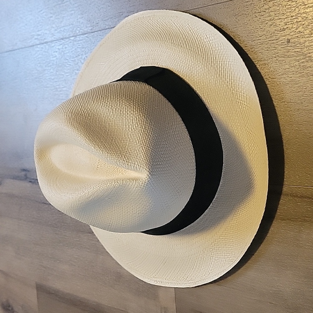 Genuine Panama hat, 100% paja toquilla natural. "61"